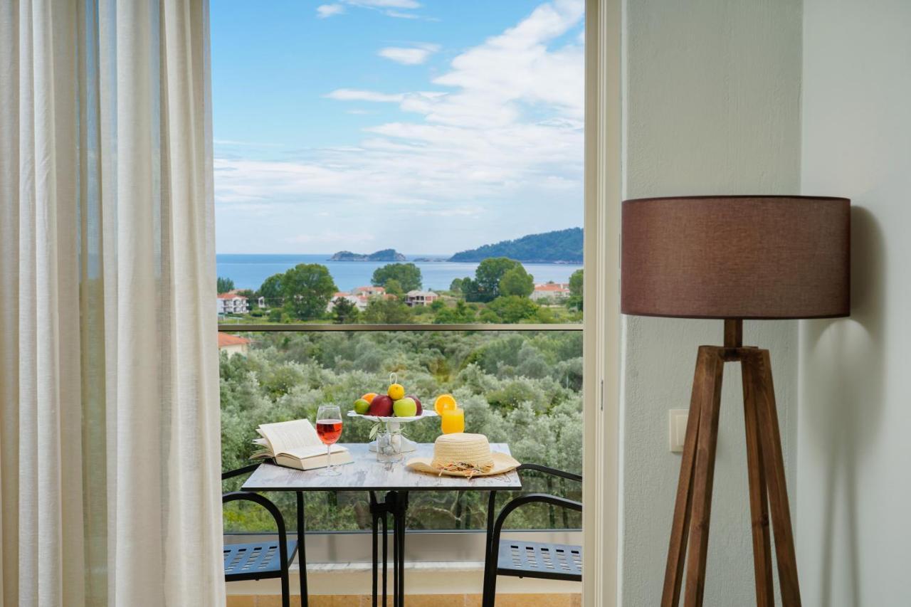 Mon Avis Boutique Hotel Chrysi Ammoudia Bagian luar foto