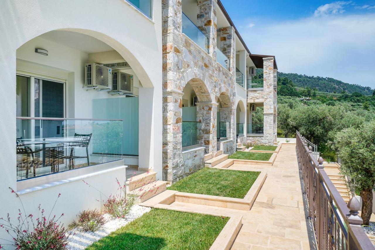 Mon Avis Boutique Hotel Chrysi Ammoudia Bagian luar foto