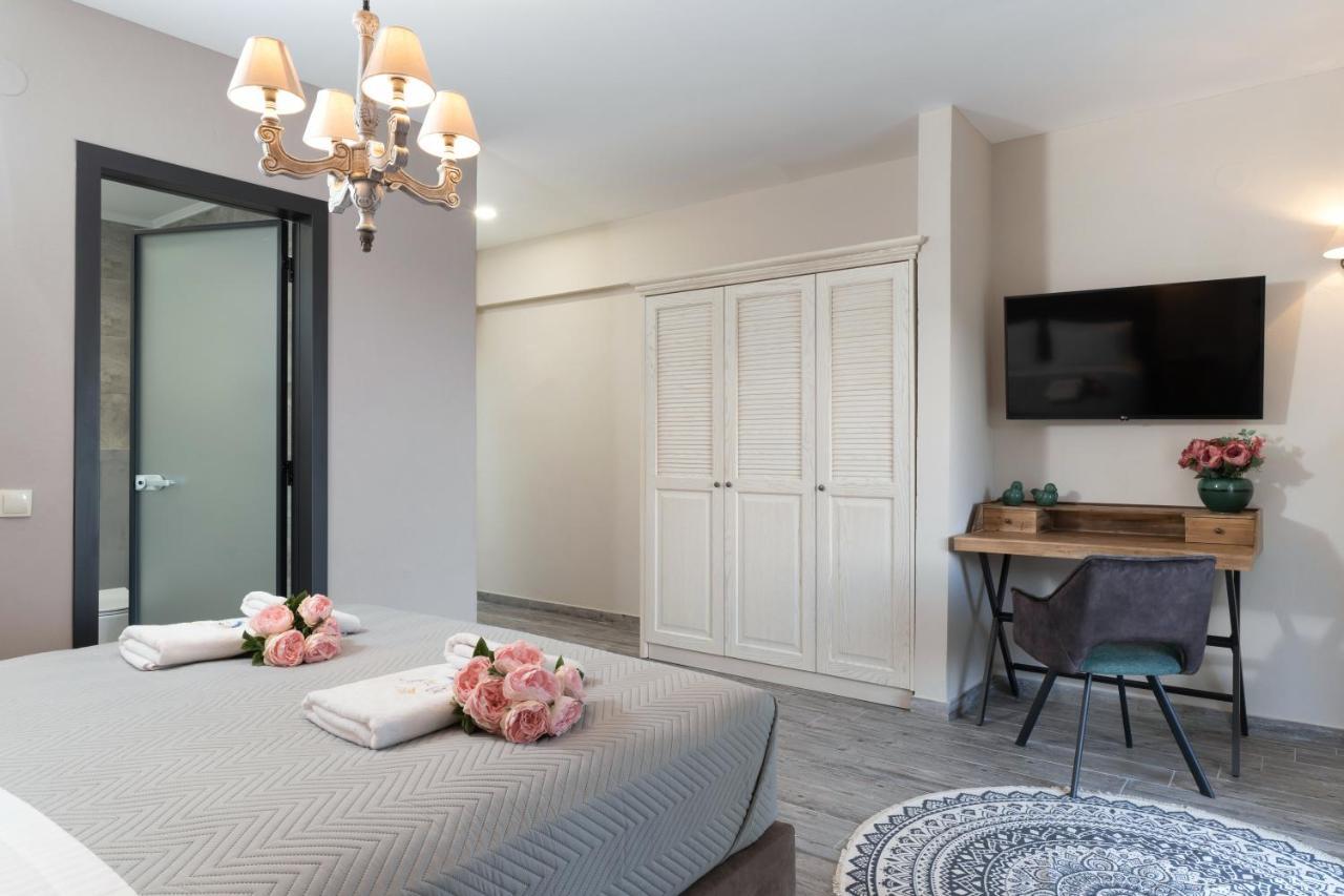 Mon Avis Boutique Hotel Chrysi Ammoudia Bagian luar foto